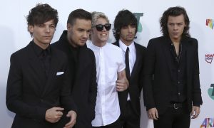 Sister of One Direction's Louis Tomlinson Dies at 18: Reports