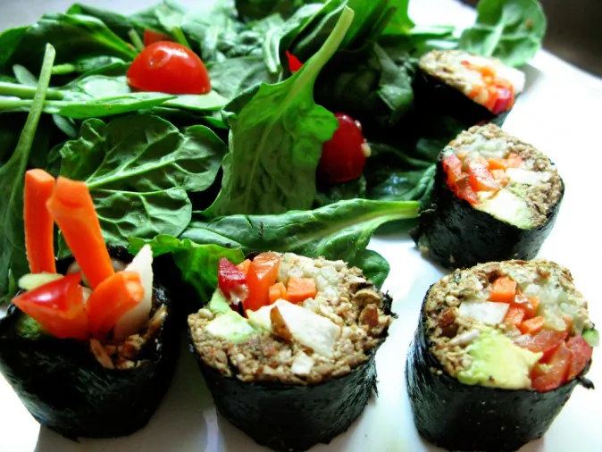 Raw Vegan Sushi (Kari Sullivan, CC BY 2.0)