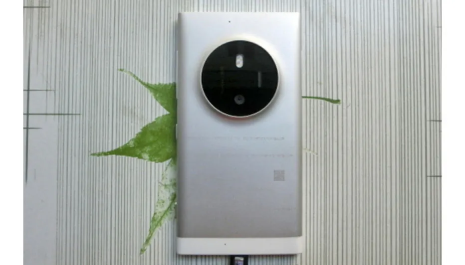 Lumia RM-1052 (Microsoft)