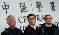 Hong Kong: Occupy Central Founders Surrender to Police