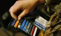 Canadians Racking up Debt, but Keep Paying It Off