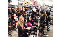 US Services Firms Growing More Quickly