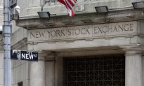 US Stocks Extend Record Run Ahead of Jobs Report