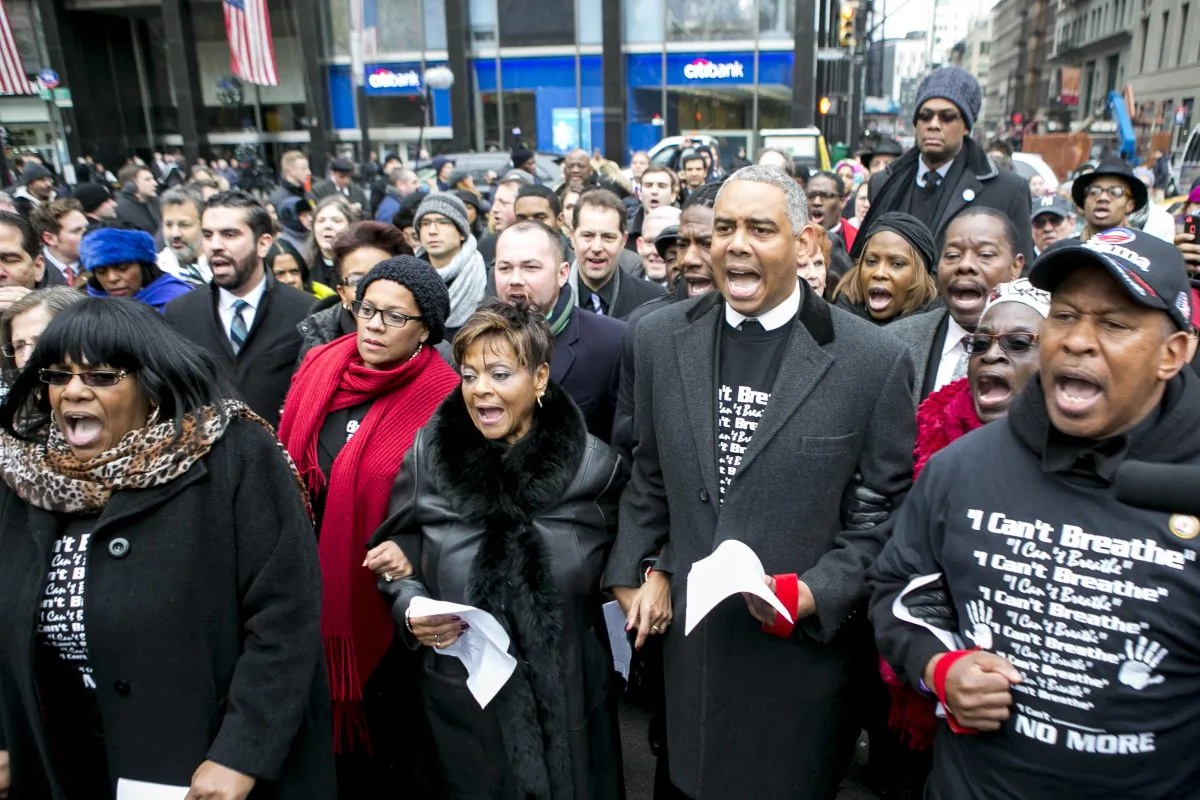 Community leaders and protesters partially blocked Broadway St. across from City Hall in New York City on Dec. 8, 2014, to voice their concerns over white police officers killing unarmed black men. (Samira Bouaou/Epoch Times)