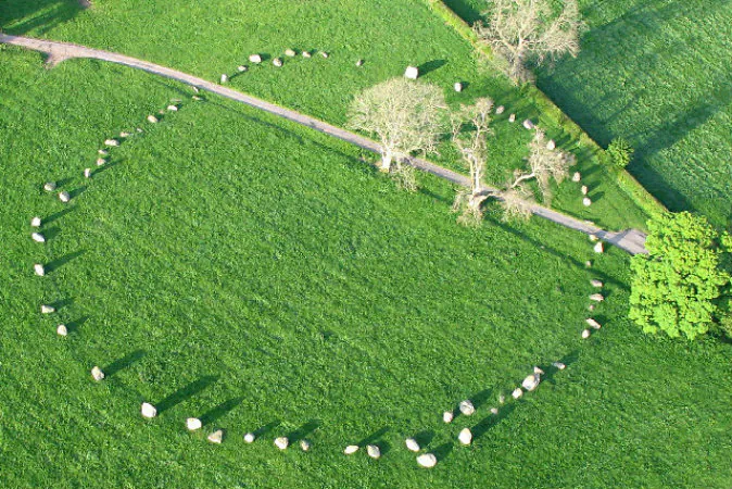 Long Meg and Her Daughters, Eden Valley, Cumbria. (Simon Ledingham/Wikimedia Commons) 