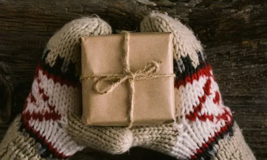 8 Great Holistic Gift Ideas