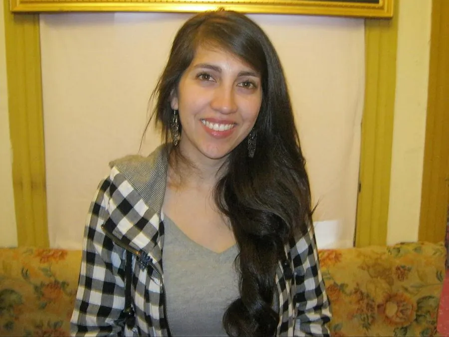 Quilpue V Region, Chile: Amanda Ramirez, 24, Student of Nutrition and Diet: I think that they should be given help because of the condition they are in. I also believe that they will broaden our culture, because of their customs. In my country, the state usually lends assistance to those they welcome. On top of that, I believe that there should be more media coverage on this, so that the public understands the situation that the world is in regarding this topic.