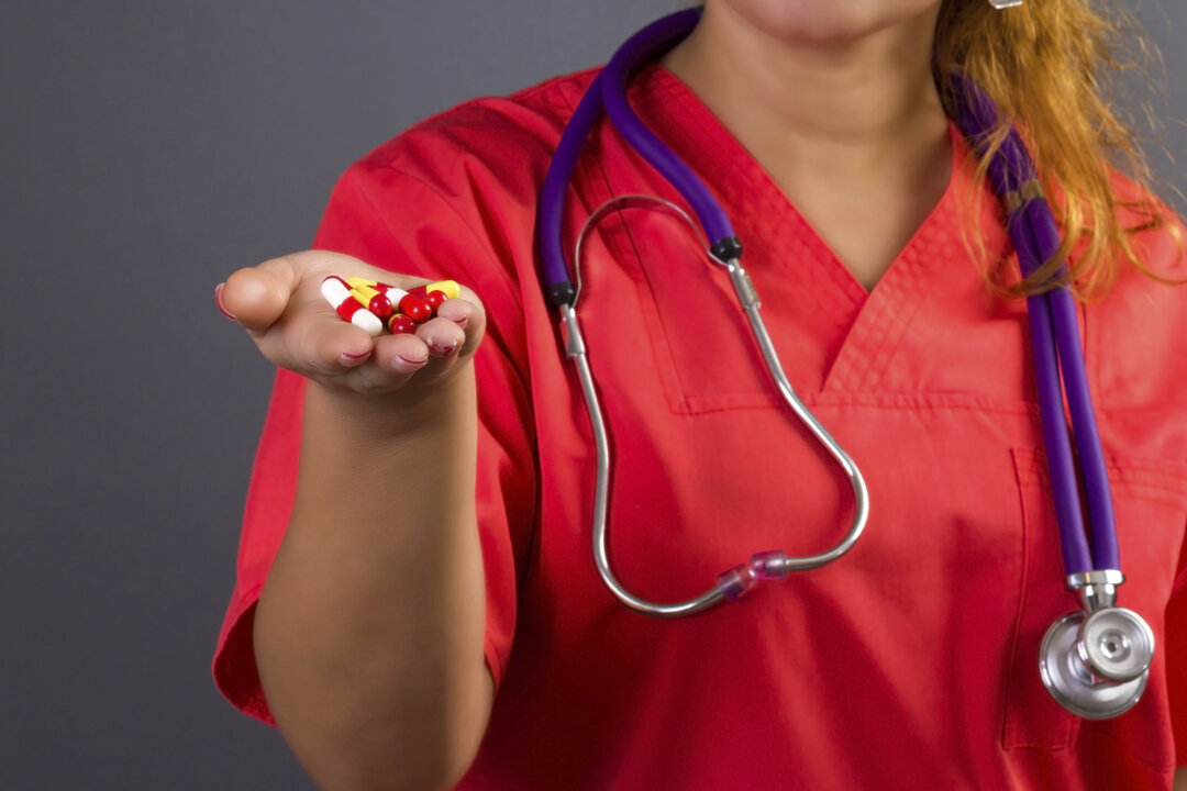 Antibiotics can eliminate infection, but using them leaves you without long-term immunity. (jinga80/iStock/Thinkstock)
