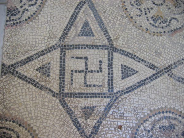 A swastika in a Roman mosaic dated to the 2nd century A.D. in Sousse, Tunisia. (Maciej Szczepańczyk/Wikimedia Commons)