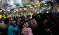 Hong Kong Protests: Police to Clear Last Umbrella Camp; Students Plan Next Step