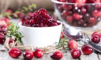 How to Make Healthy Cranberry Sauce