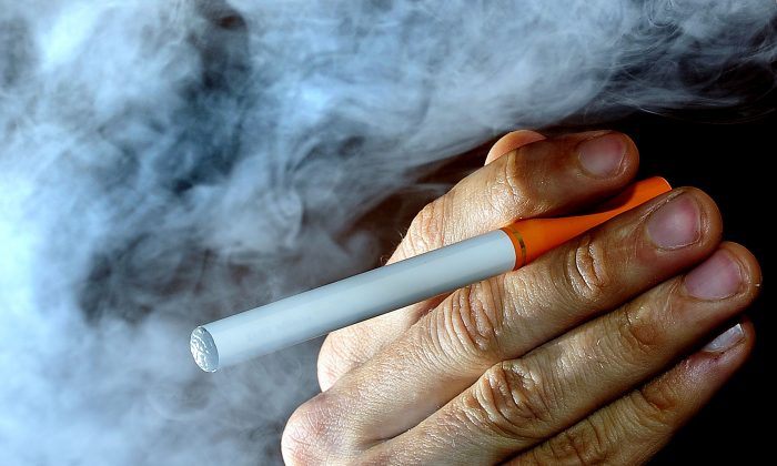 US Senators Urge FDA to Protect Youth from E-Cigarettes