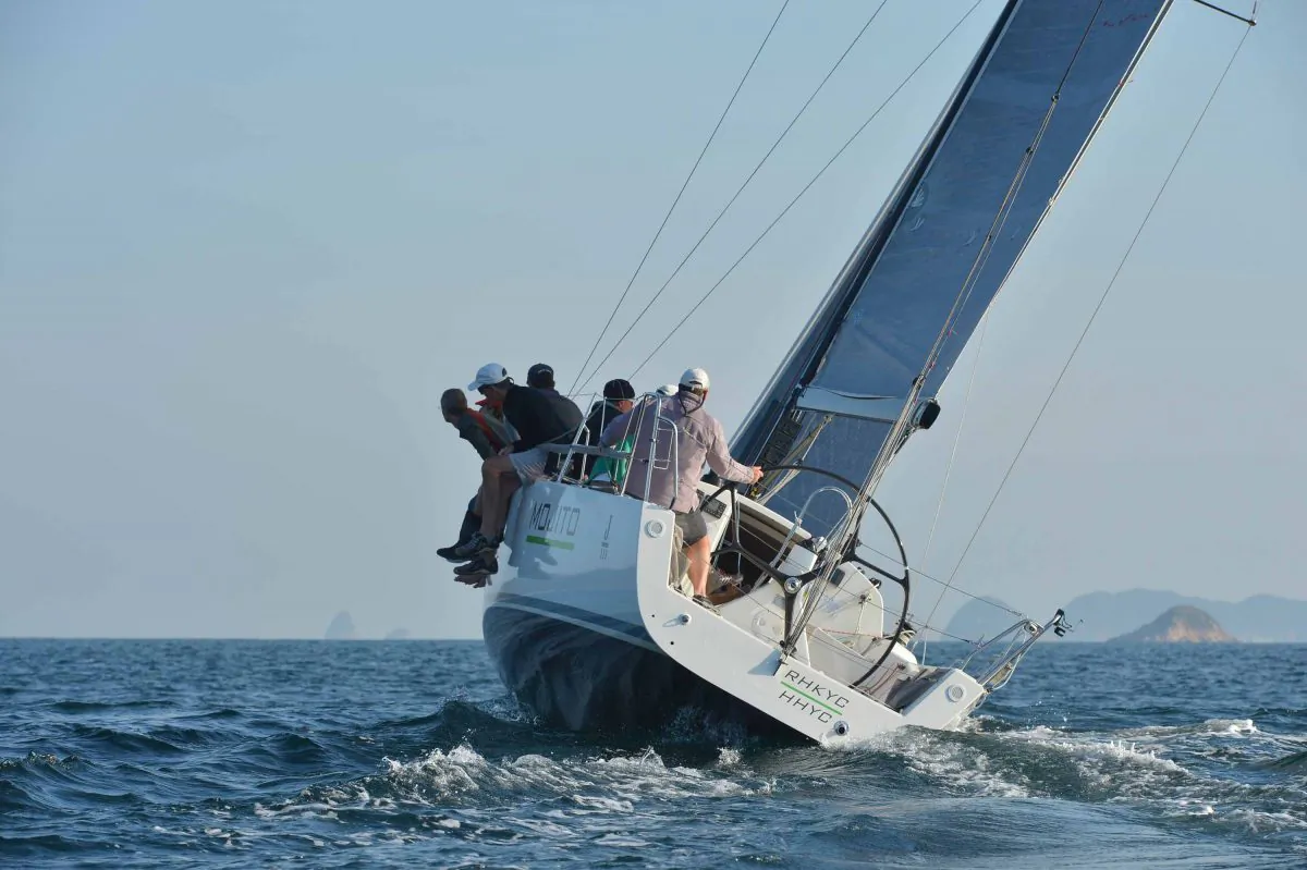 UK Sailmakers Winter Saturday Series, IRC Division winner ‘Mojito’ sailing up-wind during race-7 of the series in Port Shelter on Saturday Dec 20, 2014. (Bill Cox/Epoch Times)