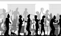 Networking Tips for the Holiday Office Party
