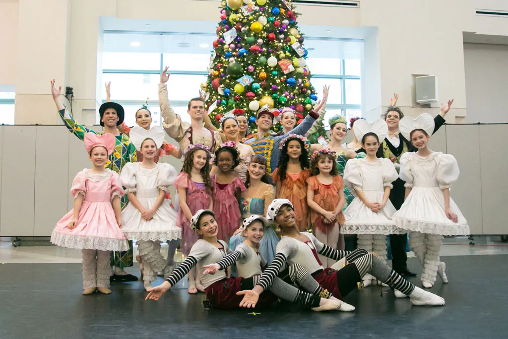 Dancers of the New York Theatre Ballet performed “The Nutcracker" at the New York-Presbyterian Morgan Stanley Children's Hospital on Monday, Dec. 22, 2014. For the last eight years, NYTB has performed a one-hour holiday ballet for the pediatric patients. (Benjamin Chasteen/Epoch Times)