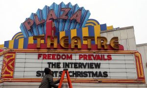 Braving Threats, 'The Interview' to Show on Christmas Day in Some Theaters