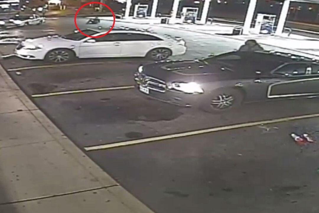 Antonio Martin: New Video Shows St. Louis Police Officer Running ...