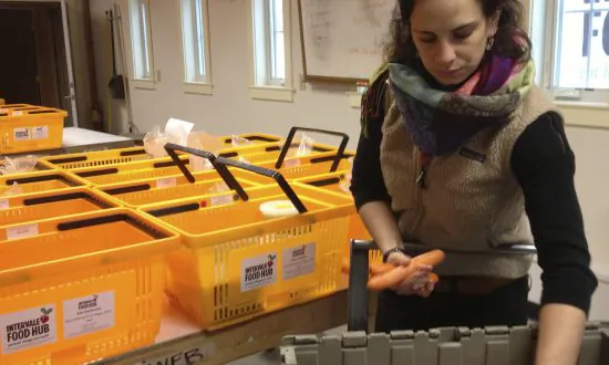 Food Hubs Link Consumers With Locally Farmed Food