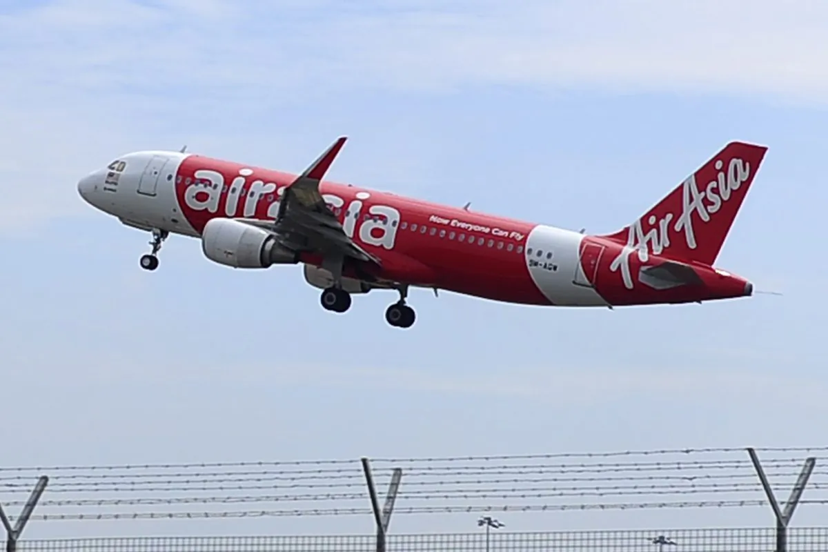A screenshot of the terminal, saying the plane “landed” there is not true. Another plane with the same number and route landed on Monday morning.
  (AP Photo/Joshua Paul)