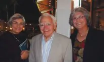 Professor Says Shen Yun Brings Hope for Tomorrow