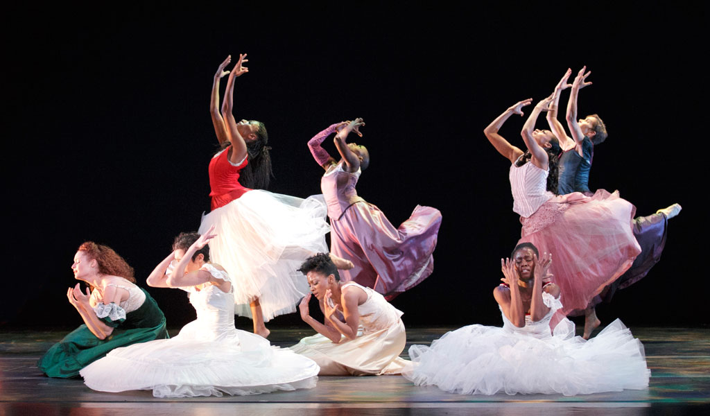 Alvin Ailey American Dance Theater in Jacqulyn Buglisi’s “Suspended Women.” (Paul Kolnik)