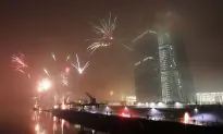 Struggling EU Hopes 2015 Bring Better Fortunes