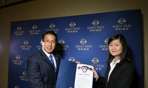 Mayor: Shen Yun Brings ‘Hope for Humanity’