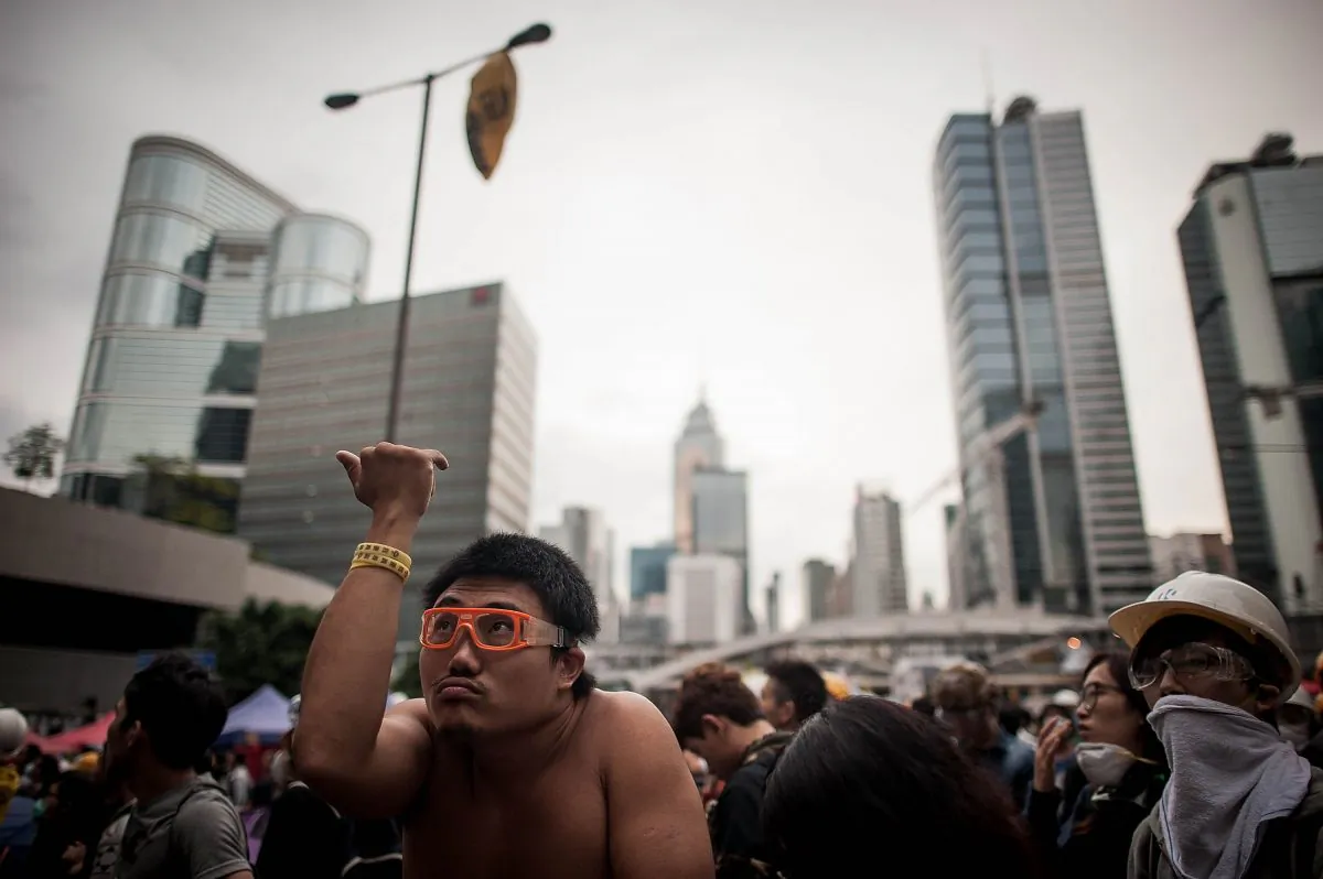 Eric the Shirtless Artist in Admiralty, Dec. 1. (Anthony Kwan/Getty Images)