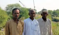 Pakistan-India Border Fence Severs Farmers From Land