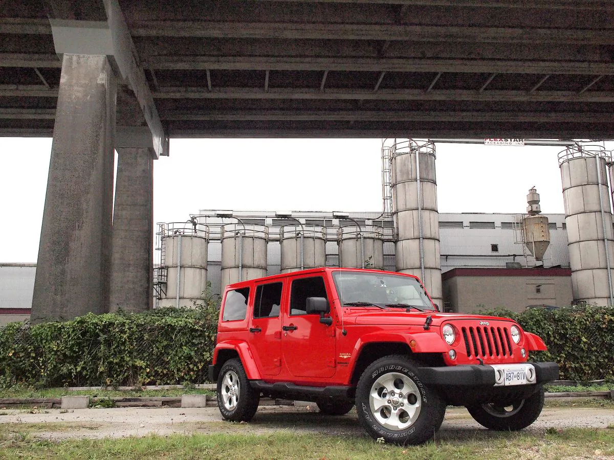 2015 Jeep Wrangler Unlimited Sahara (Photo by Benjamin Yong)