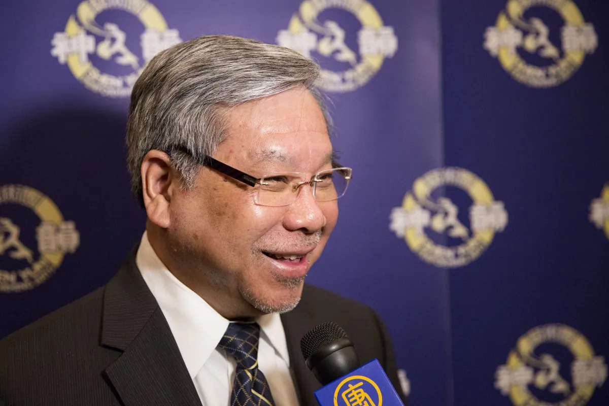 Bulgaria’s ambassador to Canada Dr. Nikolay Milkov praised his countryman, conductor Kiril Tarpov, after watching him lead the Shen Yun Performing Arts Orchestra when the classical Chinese dance and music company performed at the National Arts Centre Saturday night, Jan. 3, 2015. (Evan Ning/Epoch Times)