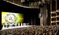Ottawa Theatregoers Cheer for Shen Yun
