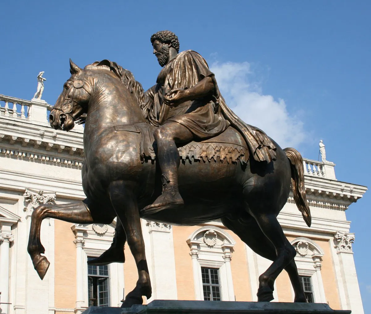 Replica of Marcus Aurelius statue on Piazza del Campidoglio, Rome. (WikiCommons)