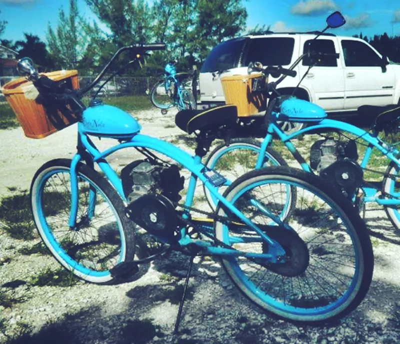 The iconic Bahamian turquoise of CocoNutz Cruisers bicycles