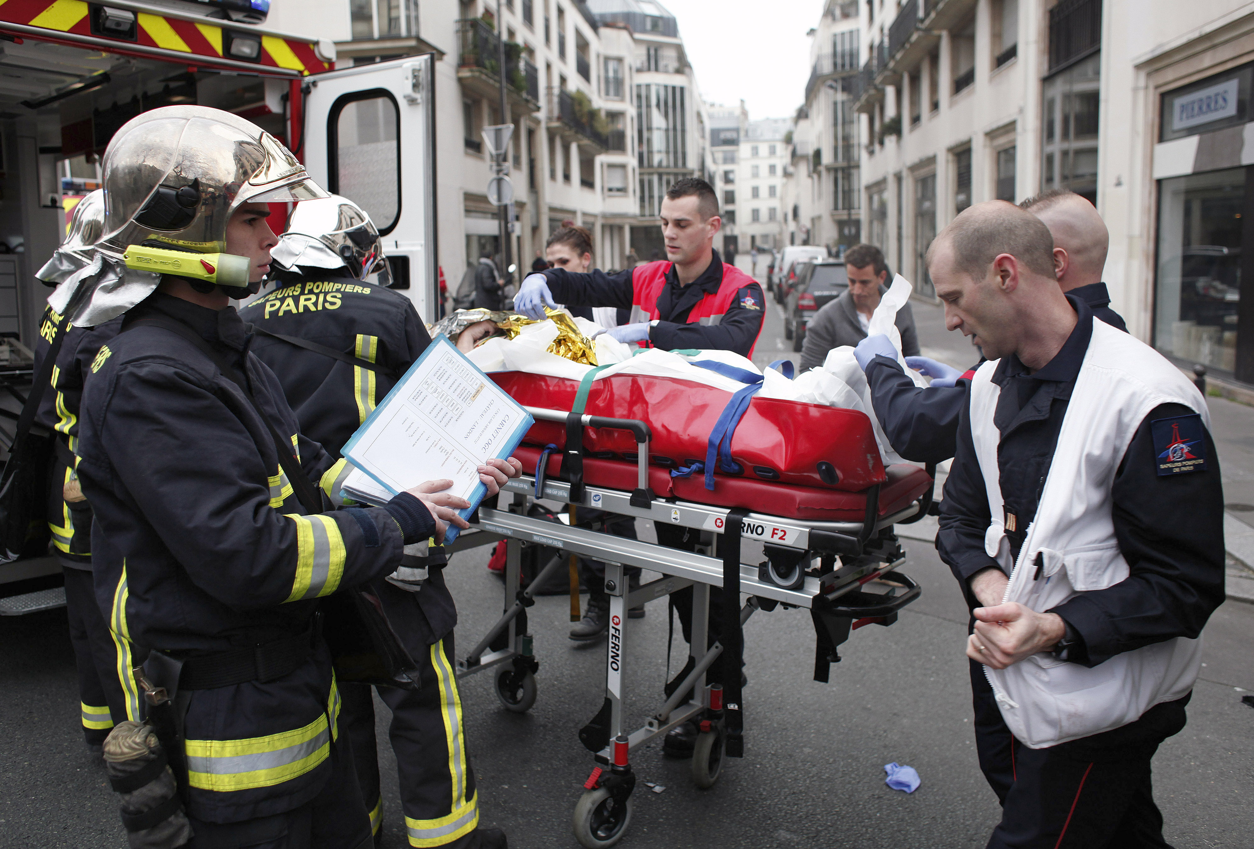 Теракт в франции. Терроризм во Франции. Террористические атаки во Франции 2015.