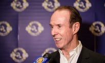 Professor Finds Spiritual Elevation Through Shen Yun