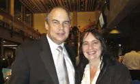 Laboratory Manager Loves Shen Yun’s Costumes, Storytelling