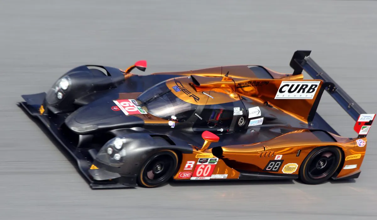 The #60 MSR Ligier-Honda roars around the banking at Daytona International Speedway during the Saturday afternoon session of the Roar Before the 24. (Chris Jasurek/Epoch Times)