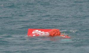 AirAsia Jet's Tail Lifted From Sea in Search for Black Boxes