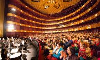 Cuban Exile Applauds Shen Yun’s Revival of Traditional Chinese Culture
