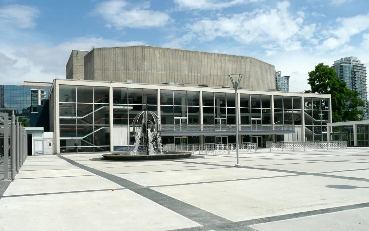 The plaza of the Queen Elizabeth Theatre in Vancouver. Shen Yun returns to the QE Jan. 16-18 with an all-new program of music and dance showcasing classical China's rich heritage. (Queen Elizabeth Theatre)