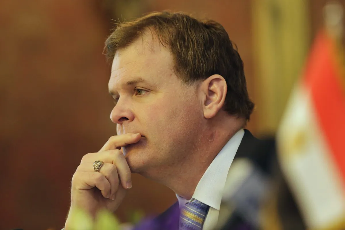 Canadian Foreign Minister John Baird talks during a press conference with his Egyptian counterpart Sameh Shukri at the Egyptian foreign ministry in Cairo, Egypt, Thursday, Jan. 15, 2015. Baird says he held “constructive and fruitful” discussions with his Egyptian counterpart over resolution of the case of a Canadian-Egyptian journalist from Al-Jazeera English held over a year in terrorism-related charges along with two others. (AP Photo/Amr Nabil)