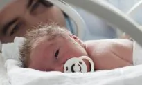 If Baby Weighs Under 6 Pounds, Diabetes Risk Goes Up