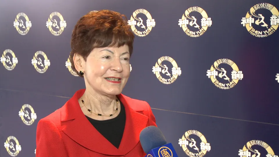 Erika Smith attends Shen Yun at the Queen Elizabeth Theatre on Jan. 18, 2015. (NTD Television)