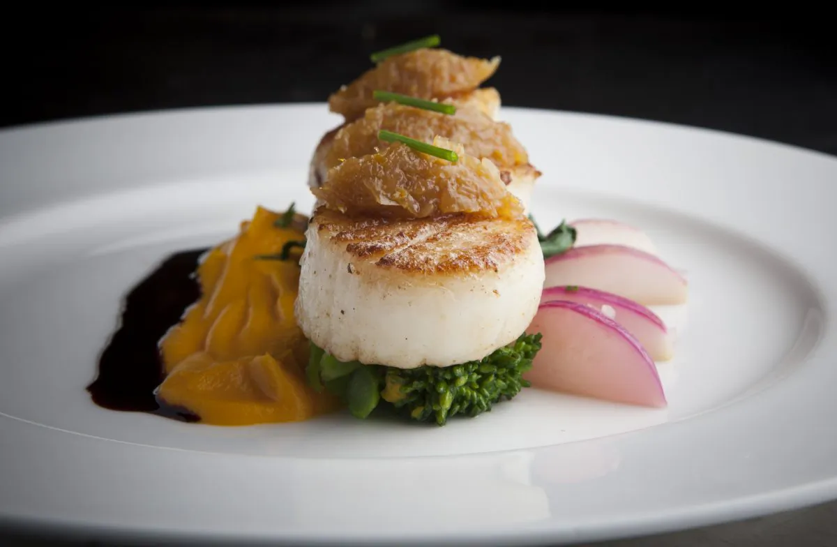 Seared Sea Scallops. (Courtesy of Lincoln Square Steak)