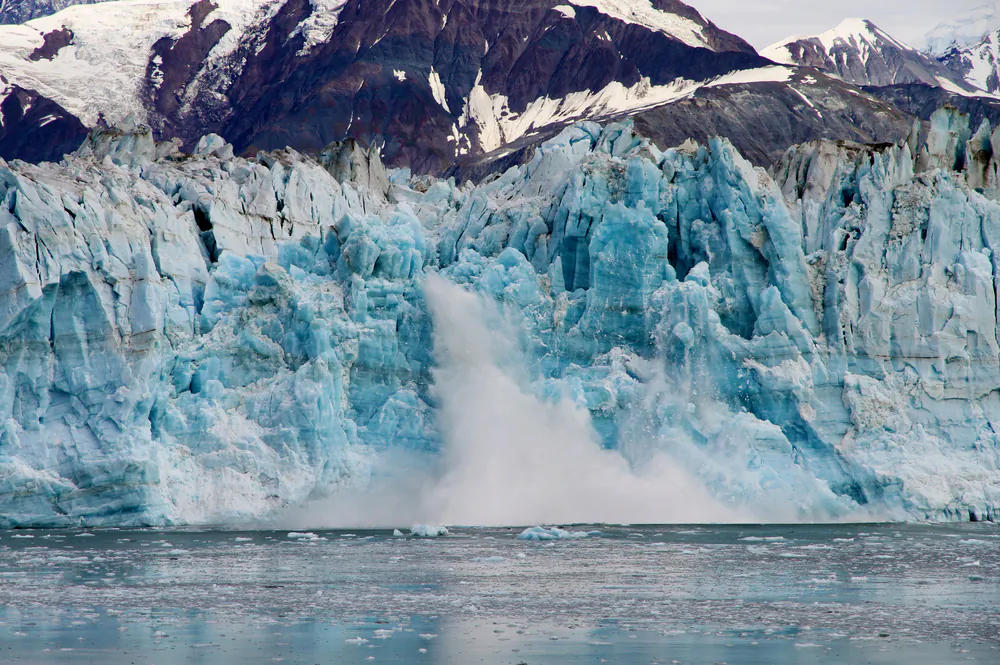 Harvard and Rutgers scientists propose a new, potentially more accurate way, to measure the rate of sea level rise. (*Shutterstock)