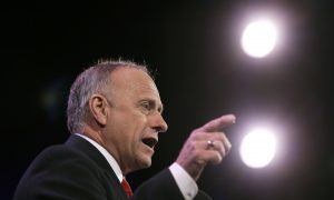 Immigration Dangerous Topic as GOP Kicks Off Presidential Election Season in Iowa