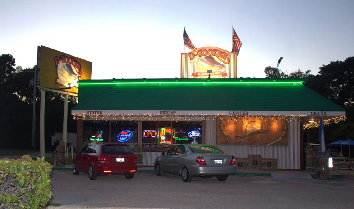 D-Hooker Restaurant offers fresh fish every day. (Myriam Moran copyright 2015)