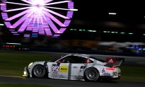 Rolex 24: Caution No. 9 as Porsches Collide