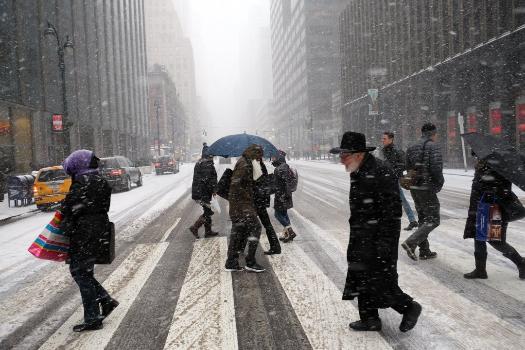 New York Declares State of Emergency Ahead of Blizzard Juno | The Epoch ...